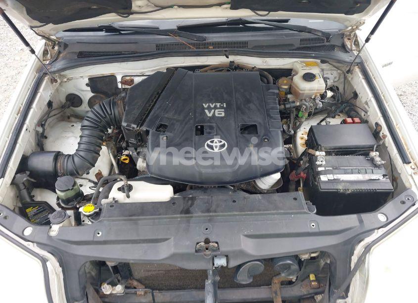 Photo 10 of 2004 Toyota 4runner SR5 SPORT V6 (VIN JTEBU14R440027618)