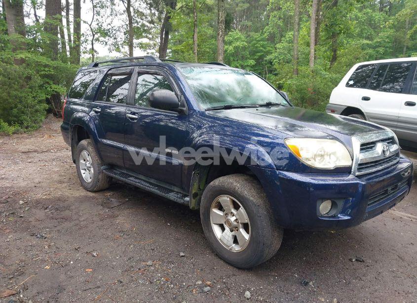 2007 Toyota 4runner SR5 V6 (VIN JTEBU14R570115548) main photo