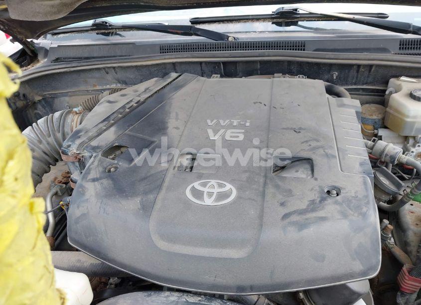 Photo 10 of 2004 Toyota 4runner SR5 V6 (VIN JTEBU14R848013416)