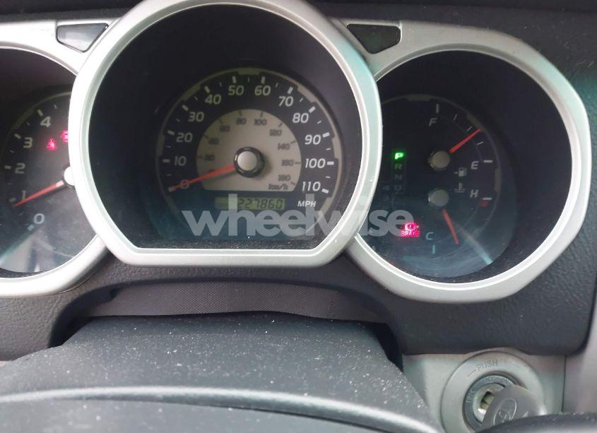 Photo 15 of 2005 Toyota 4runner SR5 V6 (VIN JTEBU14R858049270)