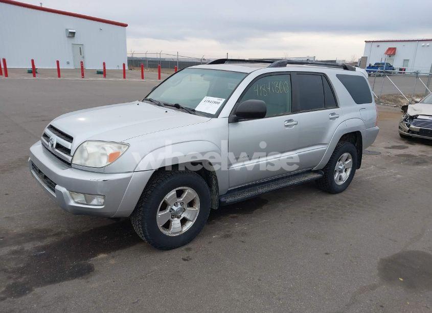 Photo 2 of 2005 Toyota 4runner SR5 V6 (VIN JTEBU14R858049270)