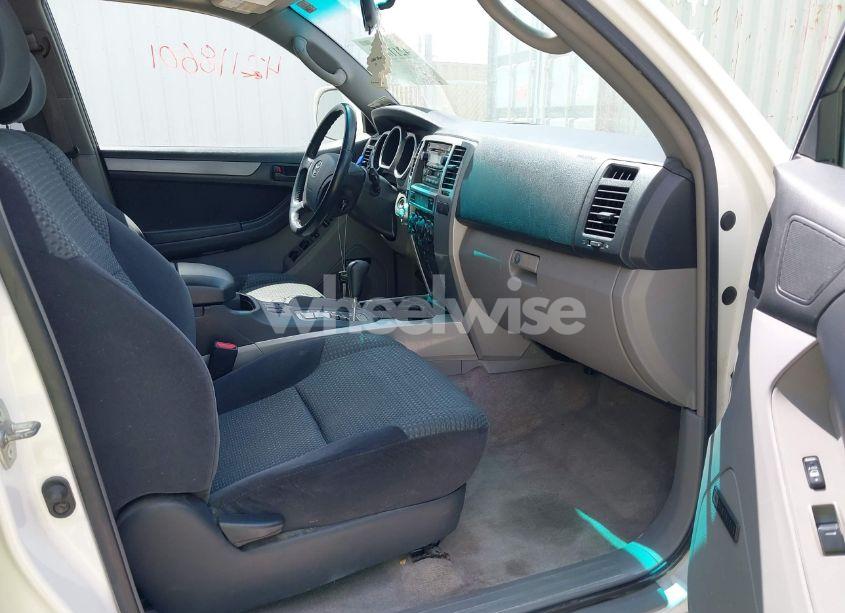 Photo 5 of 2005 Toyota 4runner SR5 SPORT V6 (VIN JTEBU14R950068764)