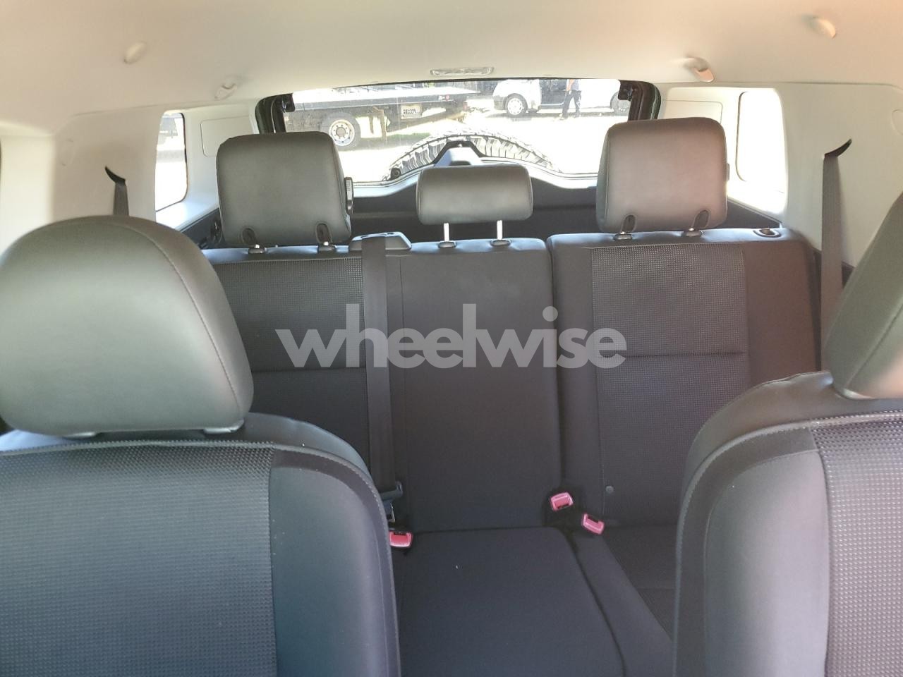 Photo 10 of 2013 TOYOTA FJ CRUISER (VIN JTEBU4BF0DK159709)