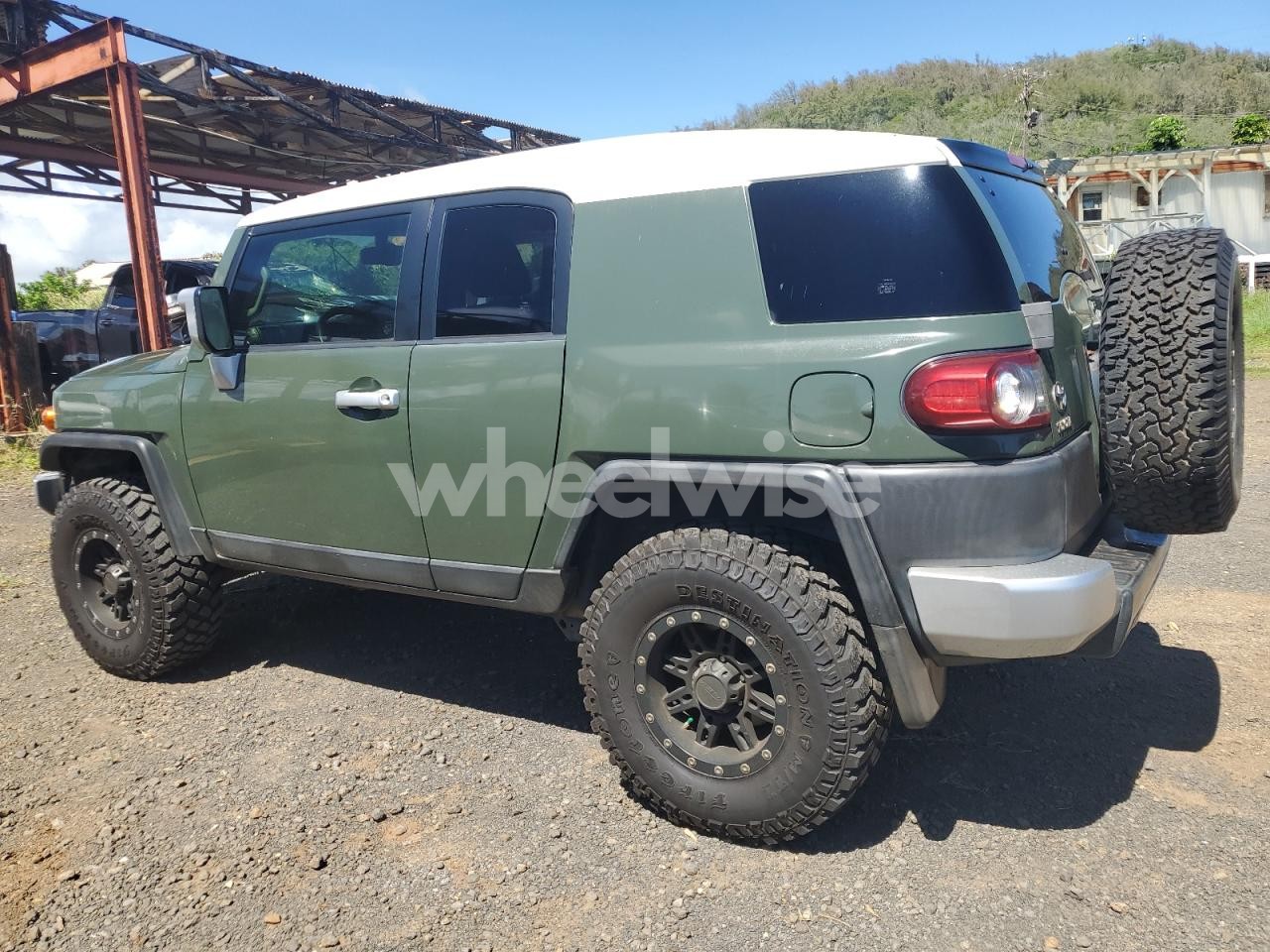 Photo 2 of 2013 TOYOTA FJ CRUISER (VIN JTEBU4BF0DK159709)