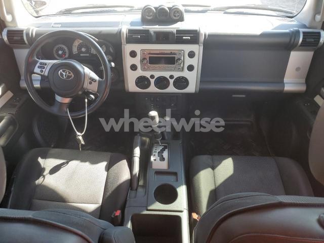 Photo 9 of 2014 TOYOTA FJ CRUISER (VIN JTEBU4BF2EK178117)