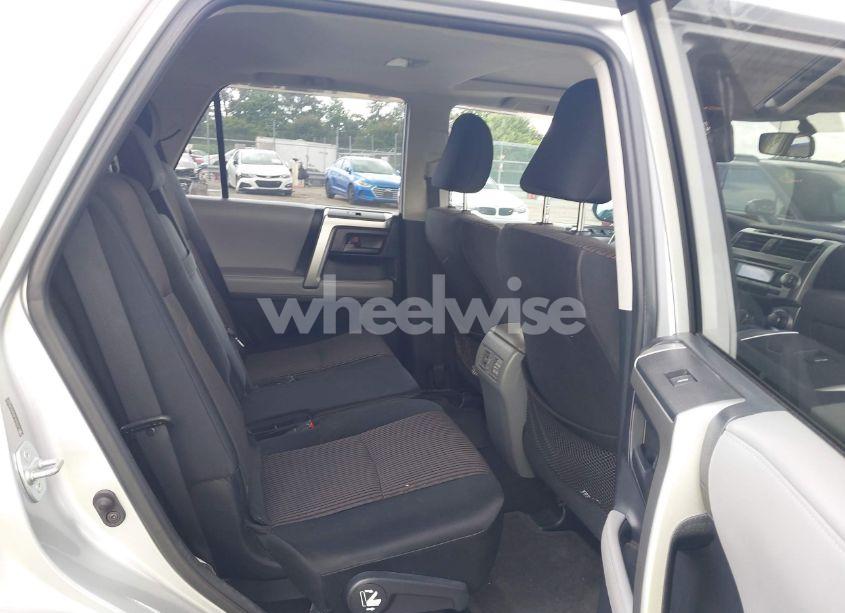 Photo 8 of 2010 Toyota 4runner SR5/LIMITED/TRAIL (VIN JTEBU5JR0A5030297)