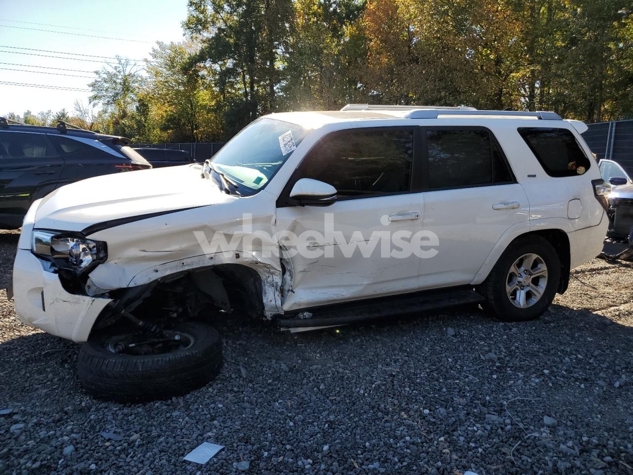 2018 TOYOTA 4RUNNER SR5/SR5 PREMIUM (VIN JTEBU5JR0J5513899) main photo