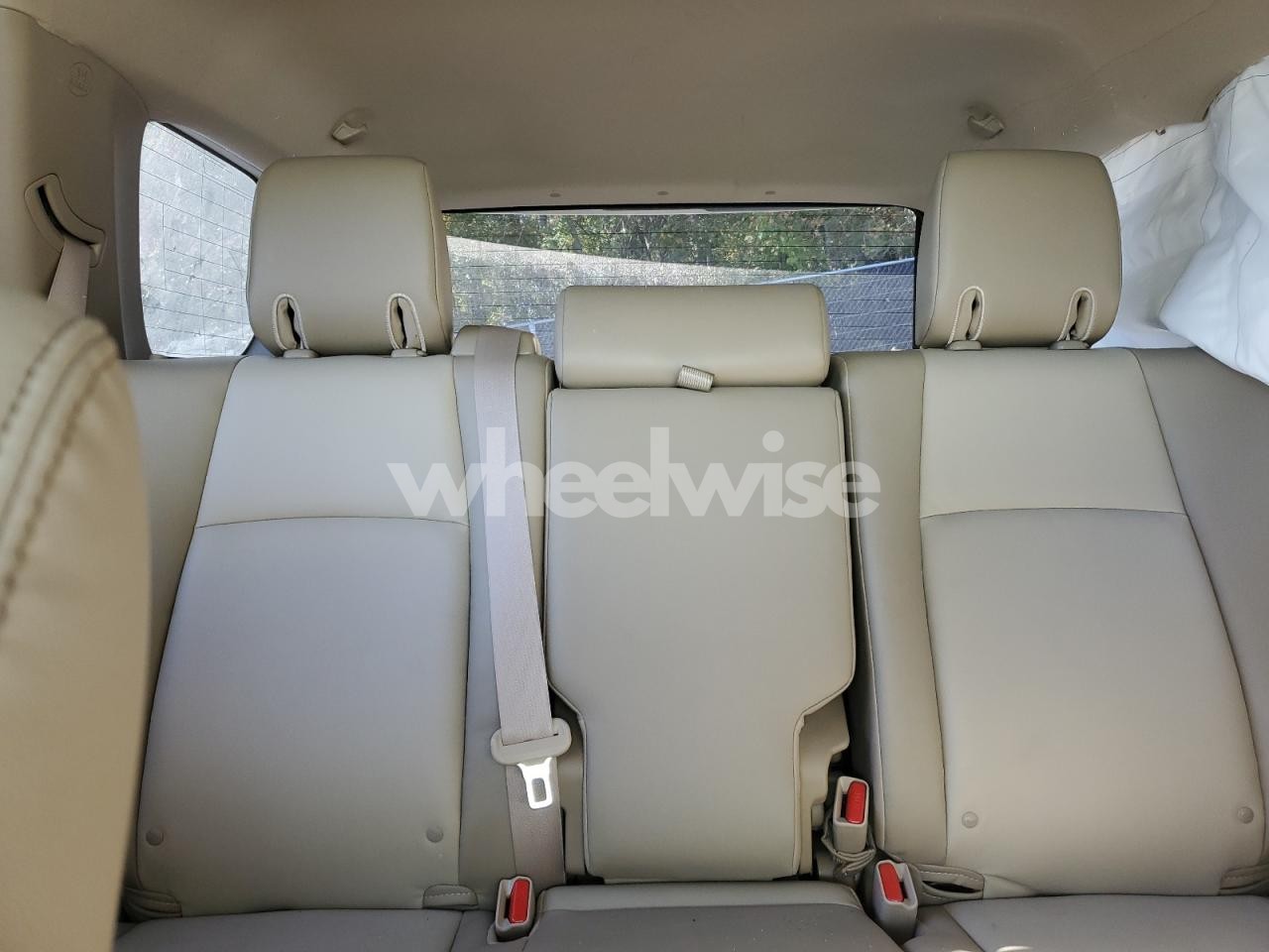 Photo 10 of 2018 TOYOTA 4RUNNER SR5/SR5 PREMIUM (VIN JTEBU5JR0J5513899)