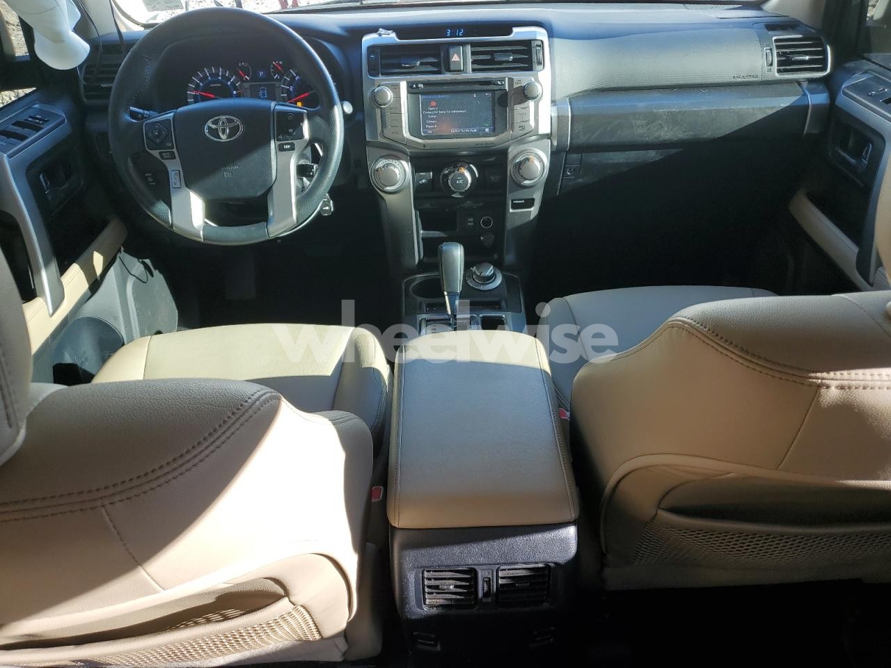 Photo 8 of 2018 TOYOTA 4RUNNER SR5/SR5 PREMIUM (VIN JTEBU5JR0J5513899)