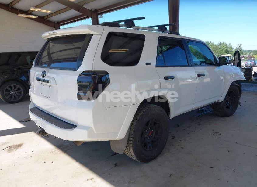Photo 4 of 2019 Toyota 4runner SR5 PREMIUM (VIN JTEBU5JR0K5630450)