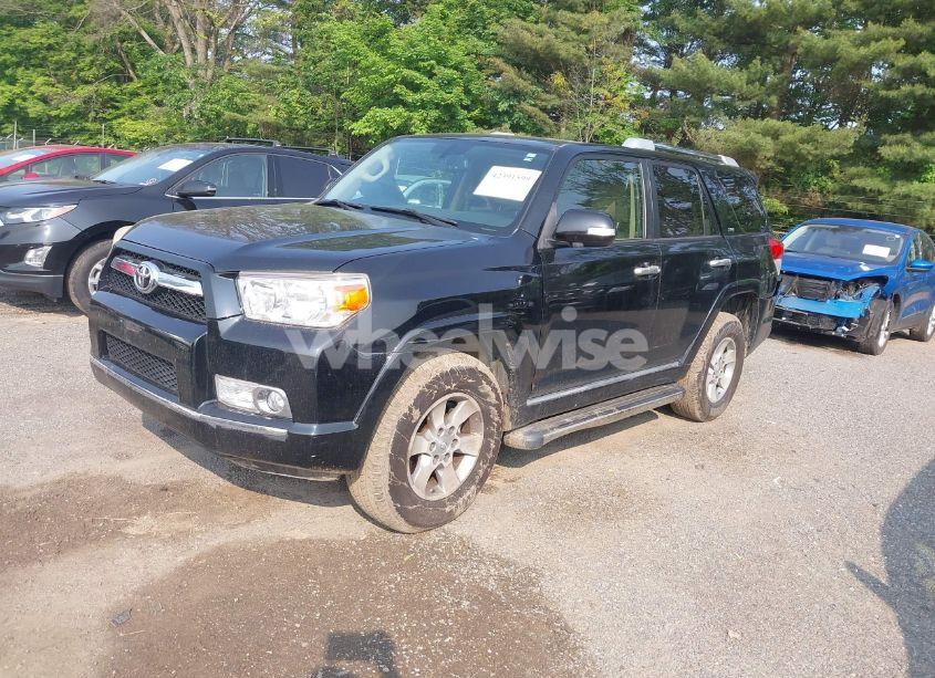 Photo 2 of 2011 Toyota 4runner SR5 V6 (VIN JTEBU5JR1B5068560)