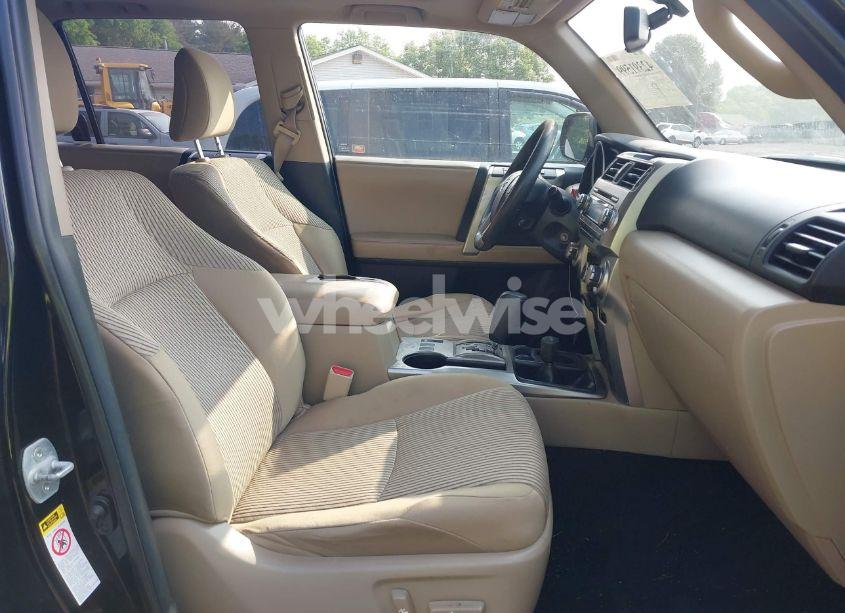 Photo 5 of 2011 Toyota 4runner SR5 V6 (VIN JTEBU5JR1B5068560)