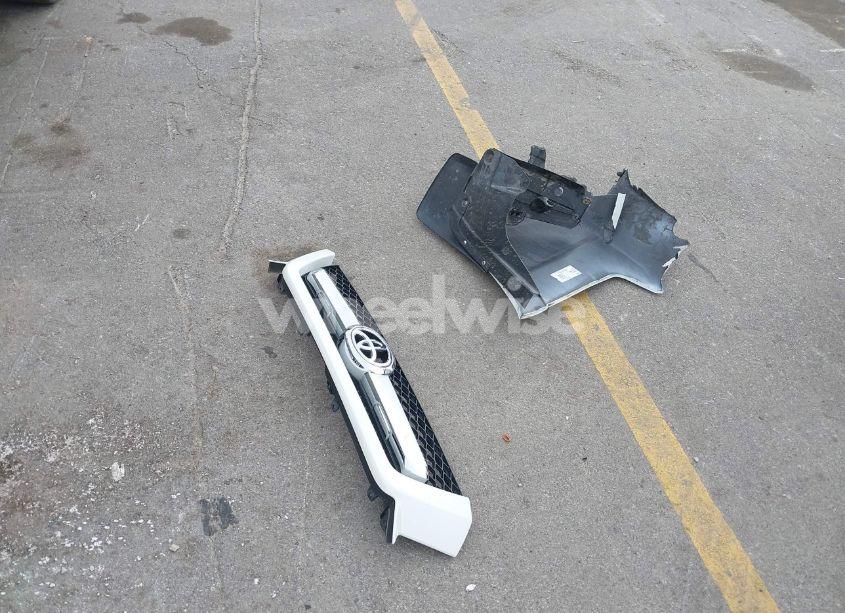 Photo 12 of 2013 Toyota 4runner SR5 (VIN JTEBU5JR1D5147214)