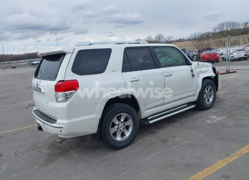 Photo 4 of 2013 Toyota 4runner SR5 (VIN JTEBU5JR1D5147214)