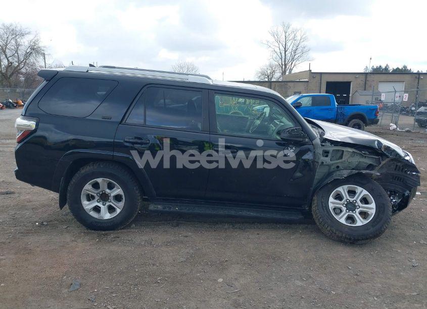 Photo 14 of 2015 Toyota 4runner SR5 PREMIUM (VIN JTEBU5JR1F5272099)