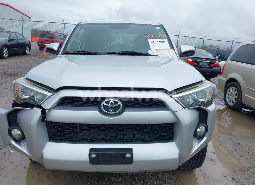 Photo 12 of 2016 Toyota 4runner SR5 PREM/LTDL/TRAIL/TRD (VIN JTEBU5JR1G5311288)