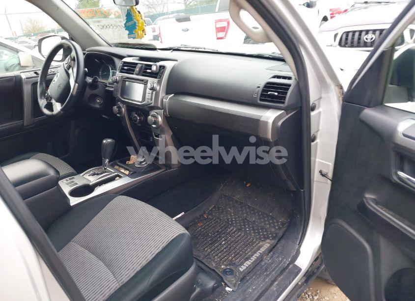 Photo 5 of 2016 Toyota 4runner SR5 PREM/LTDL/TRAIL/TRD (VIN JTEBU5JR1G5311288)