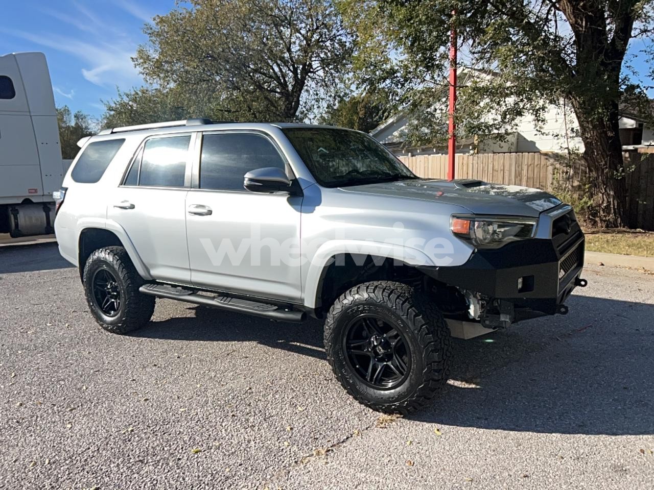 2017 TOYOTA 4RUNNER SR5/SR5 PREMIUM (VIN JTEBU5JR1H5435742) main photo
