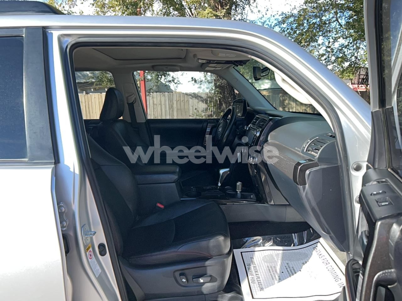 Photo 5 of 2017 TOYOTA 4RUNNER SR5/SR5 PREMIUM (VIN JTEBU5JR1H5435742)