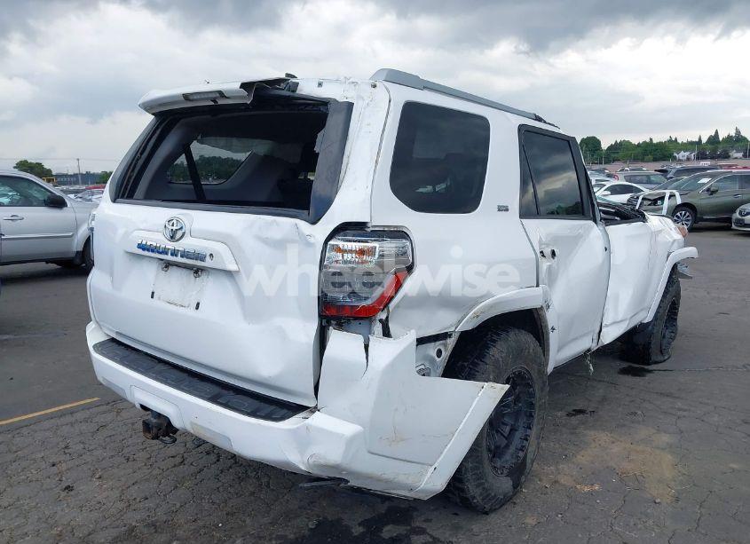 Photo 4 of 2018 Toyota 4runner LIMITED/SR5/SR5 PREMIUM/TRD OFF ROAD/TRD OFF ROAD PREMIUM/TRD PRO (VIN JTEBU5JR1J5535250)