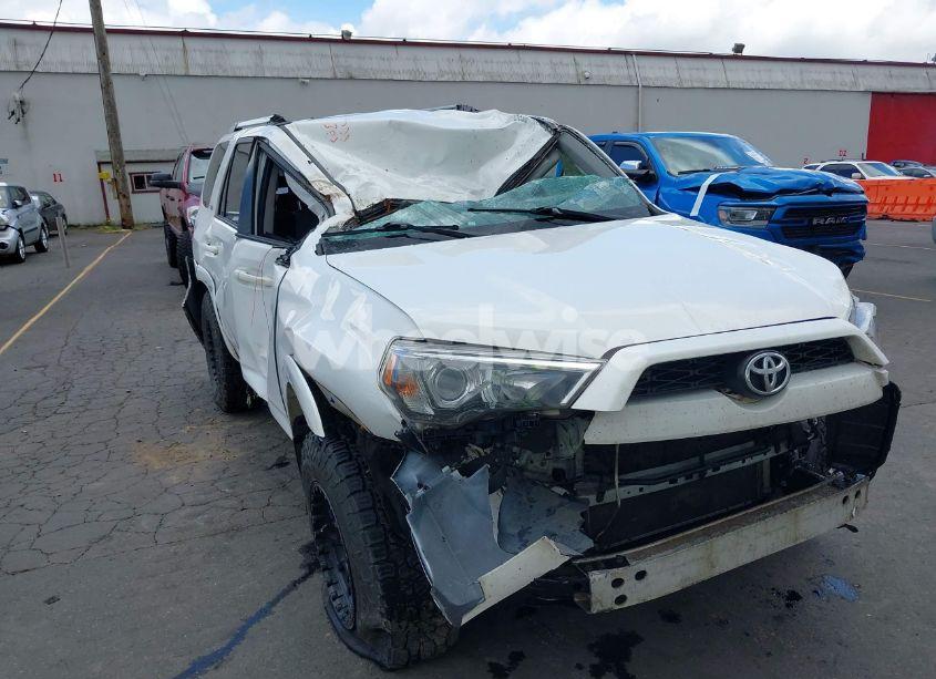 Photo 6 of 2018 Toyota 4runner LIMITED/SR5/SR5 PREMIUM/TRD OFF ROAD/TRD OFF ROAD PREMIUM/TRD PRO (VIN JTEBU5JR1J5535250)