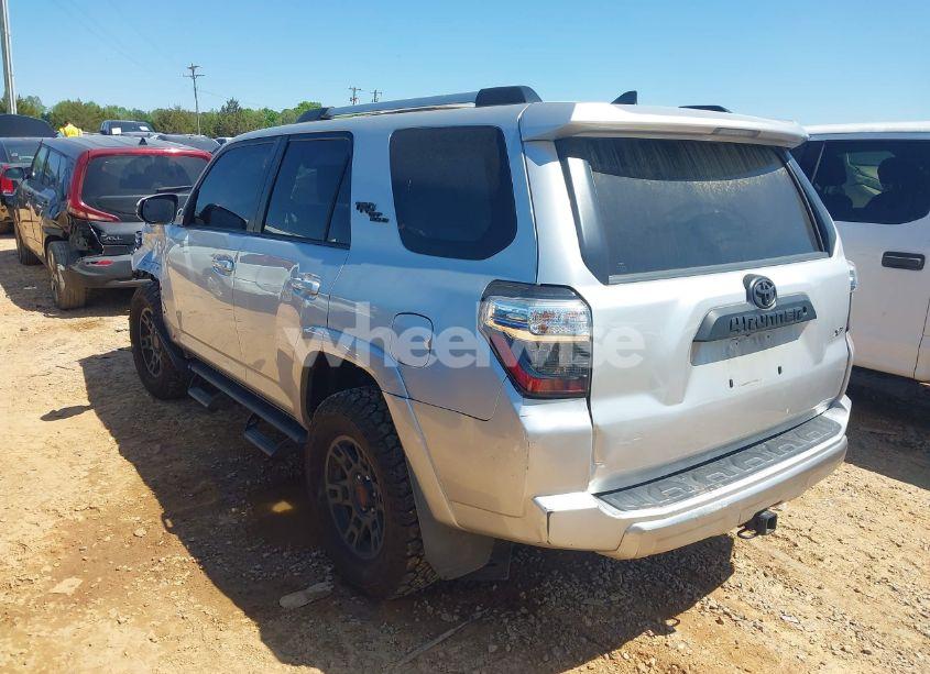 Photo 3 of 2018 Toyota 4runner TRD OFF ROAD PREMIUM (VIN JTEBU5JR1J5557832)