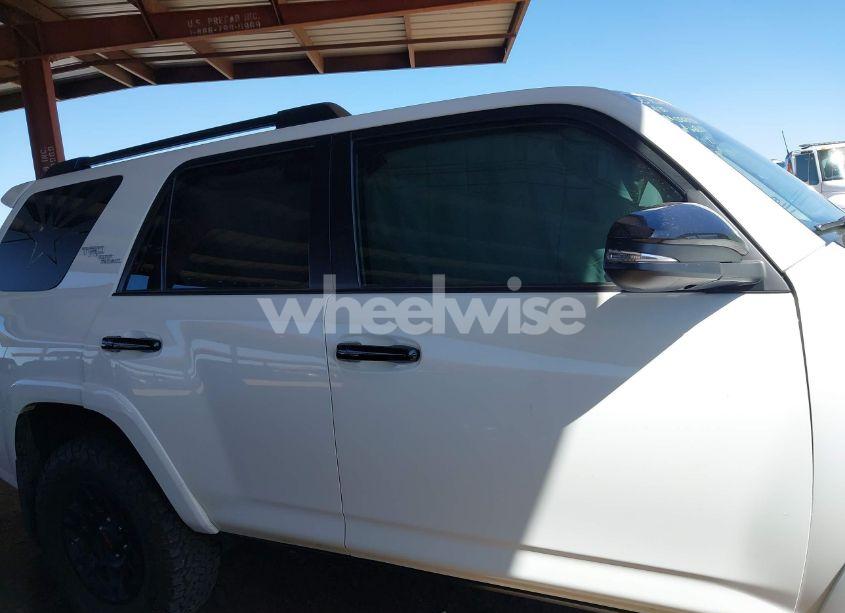 Photo 13 of 2019 Toyota 4runner TRD OFF ROAD PREMIUM (VIN JTEBU5JR1K5668009)