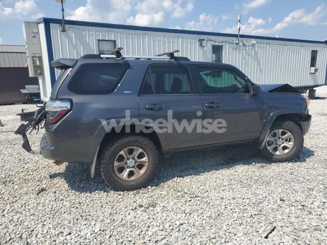 Photo 11 of 2019 TOYOTA 4RUNNER SR5/SR5 PREMIUM (VIN JTEBU5JR1K5698756)