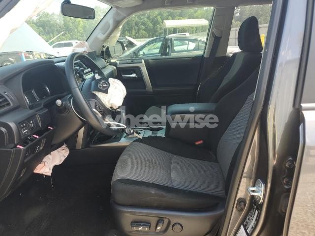 Photo 13 of 2019 TOYOTA 4RUNNER SR5/SR5 PREMIUM (VIN JTEBU5JR1K5698756)