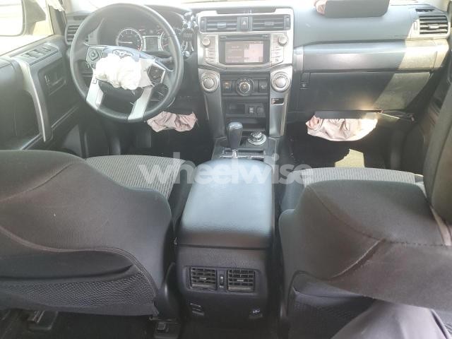 Photo 4 of 2019 TOYOTA 4RUNNER SR5/SR5 PREMIUM (VIN JTEBU5JR1K5698756)