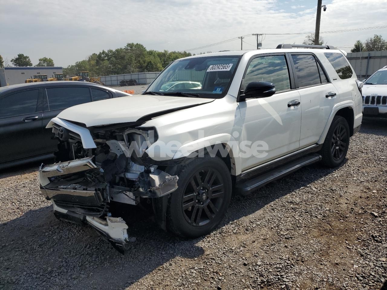 2020 TOYOTA 4RUNNER SR5/SR5 PREMIUM (VIN JTEBU5JR1L5810747) main photo