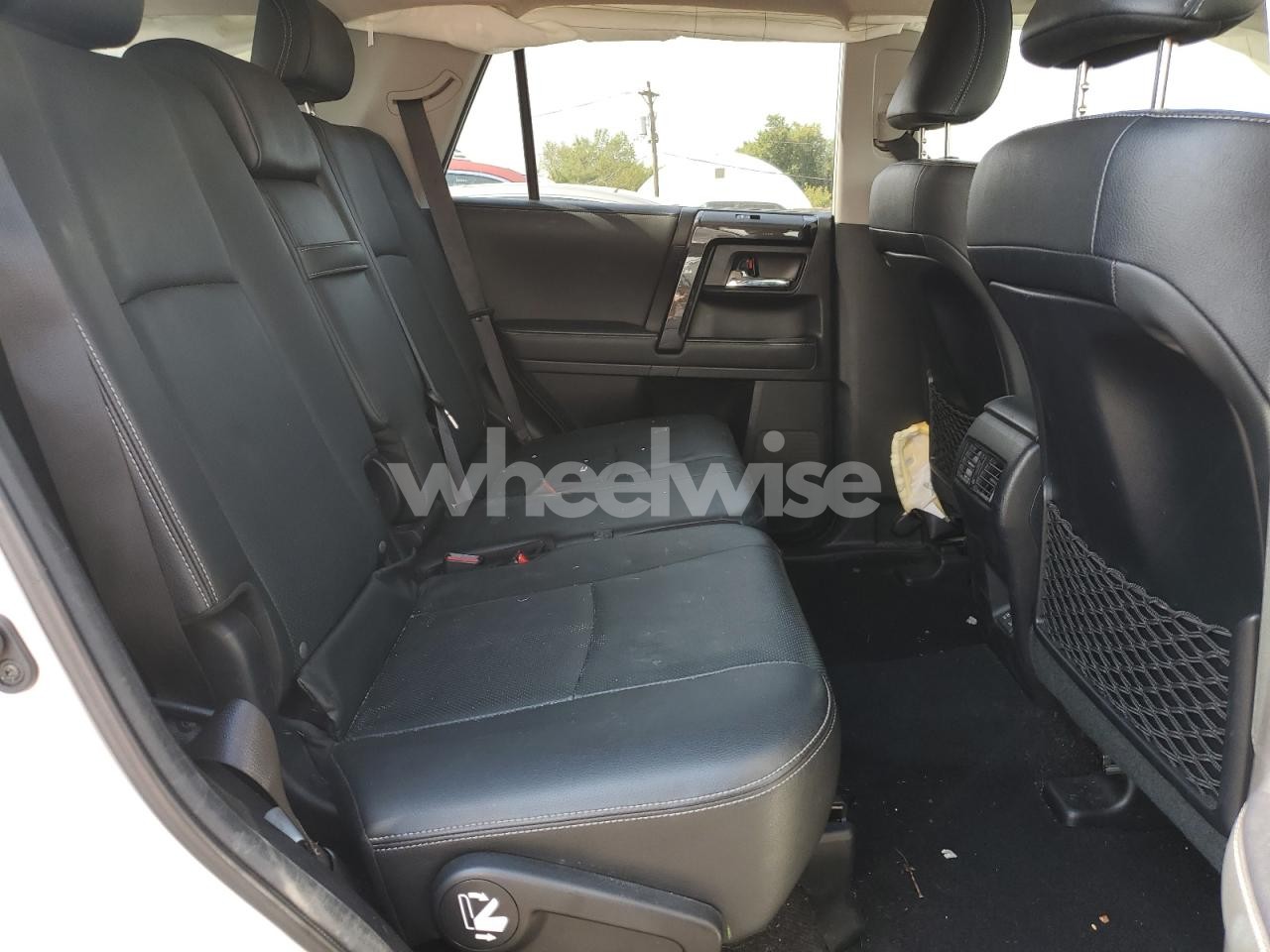 Photo 11 of 2020 TOYOTA 4RUNNER SR5/SR5 PREMIUM (VIN JTEBU5JR1L5810747)