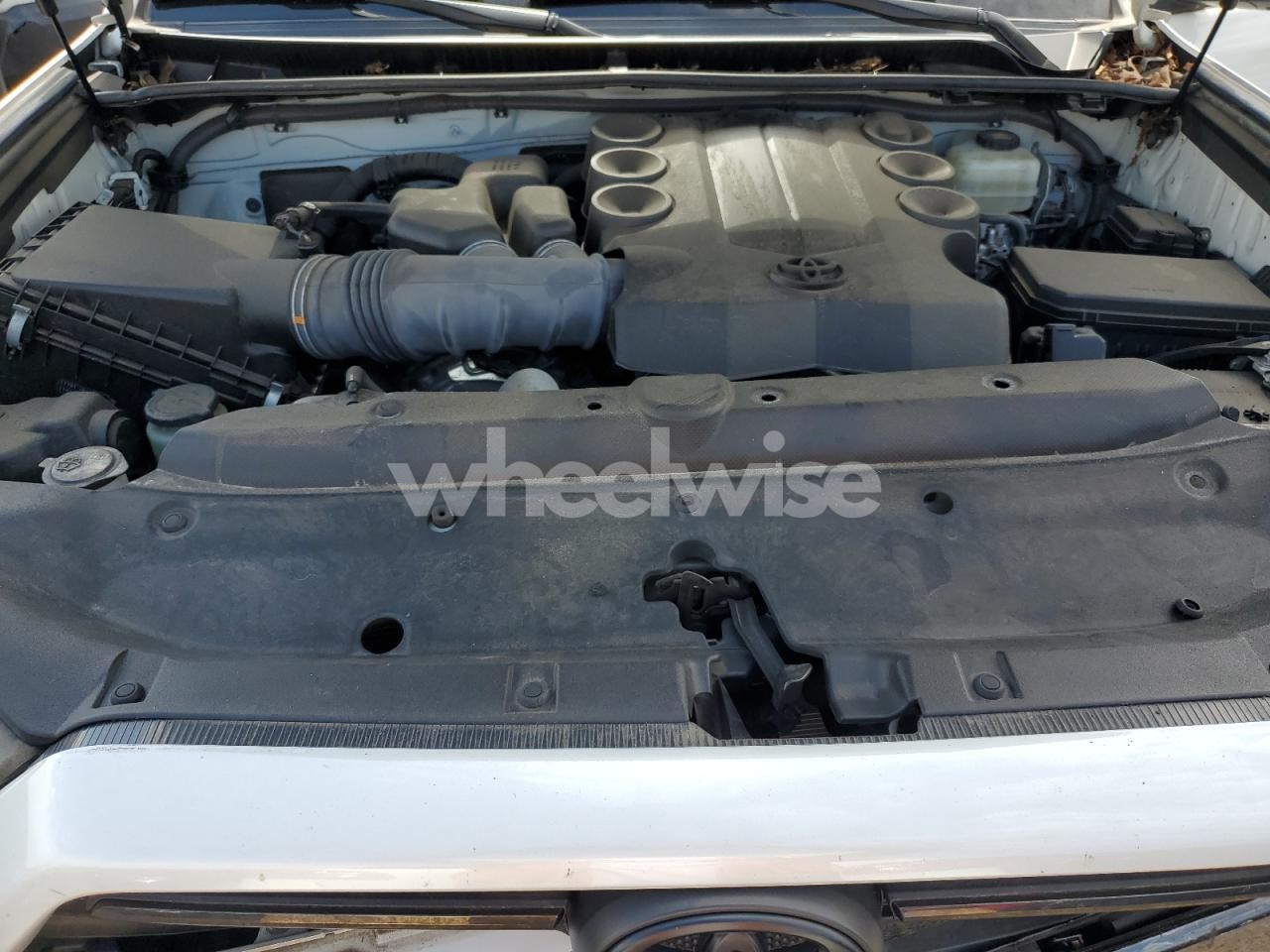 Photo 12 of 2020 TOYOTA 4RUNNER SR5/SR5 PREMIUM (VIN JTEBU5JR1L5810747)