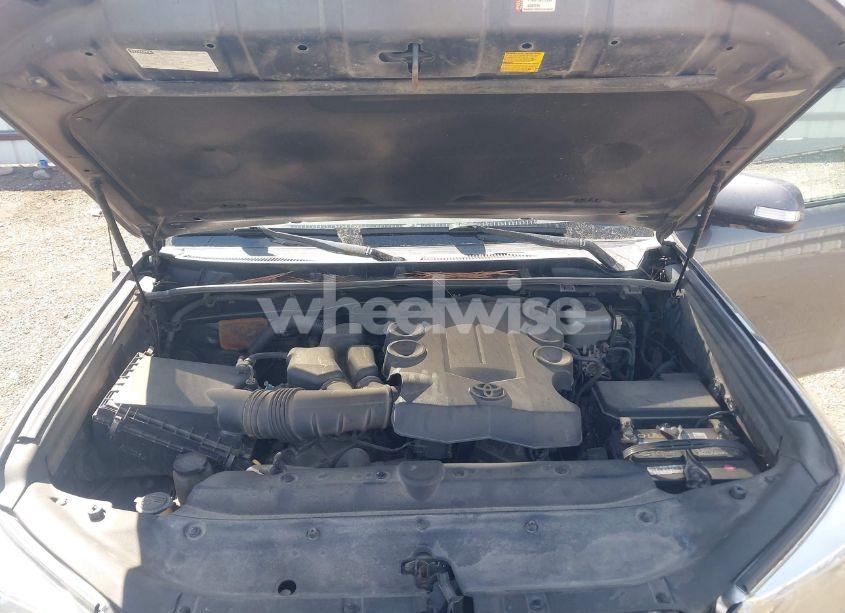 Photo 10 of 2011 Toyota 4runner SR5 V6 (VIN JTEBU5JR2B5038483)