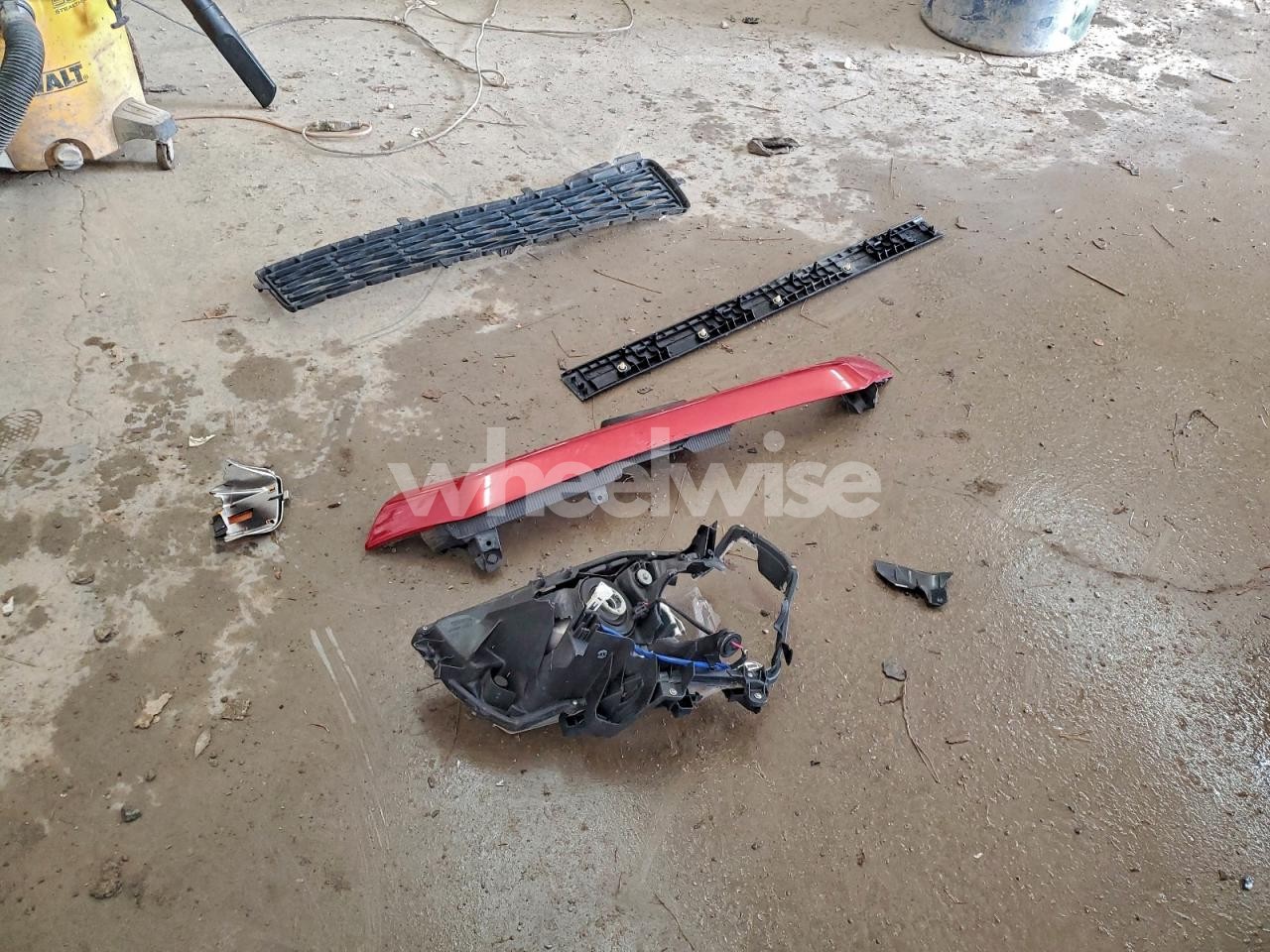 Photo 13 of 2016 TOYOTA 4RUNNER SR5/SR5 PREMIUM (VIN JTEBU5JR2G5300901)