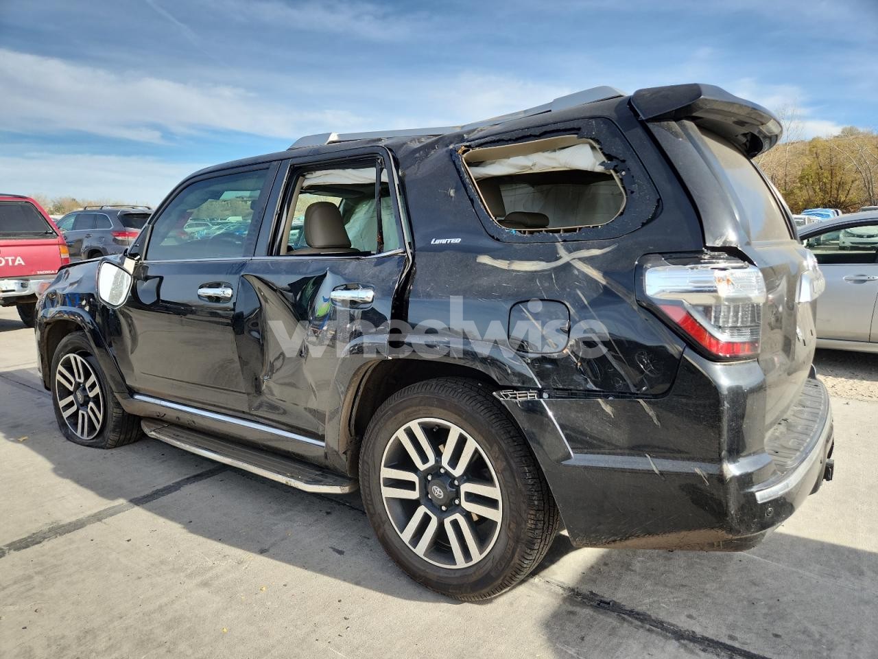 Photo 2 of 2018 TOYOTA 4RUNNER SR5/SR5 PREMIUM (VIN JTEBU5JR2J5517212)
