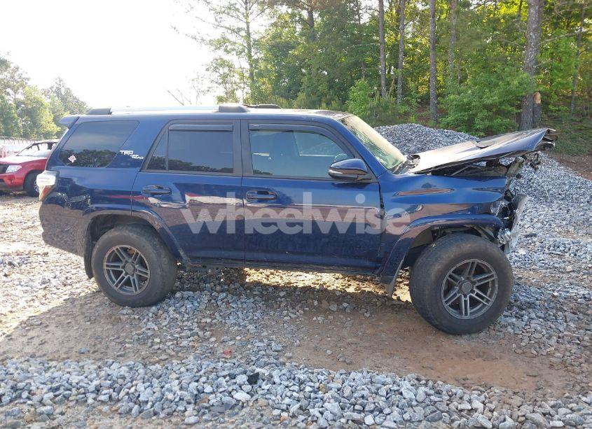 Photo 14 of 2018 Toyota 4runner TRD OFF ROAD PREMIUM (VIN JTEBU5JR2J5568998)