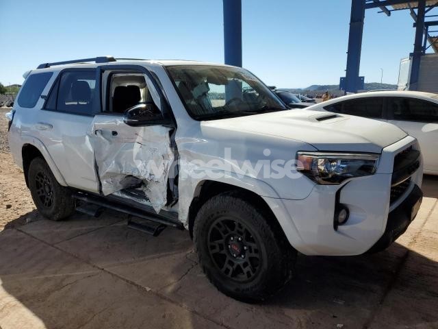 Photo 3 of 2019 TOYOTA 4RUNNER SR5/SR5 PREMIUM (VIN JTEBU5JR2K5637576)