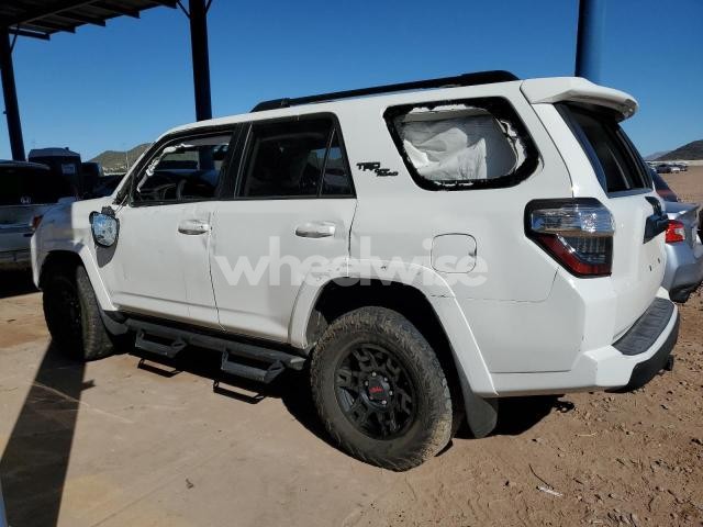 Photo 8 of 2019 TOYOTA 4RUNNER SR5/SR5 PREMIUM (VIN JTEBU5JR2K5637576)