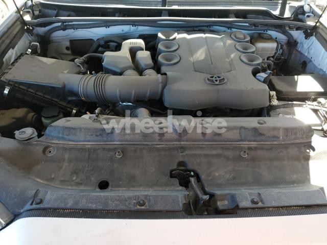 Photo 9 of 2019 TOYOTA 4RUNNER SR5/SR5 PREMIUM (VIN JTEBU5JR2K5637576)