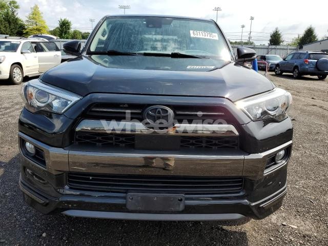 Photo 2 of 2020 TOYOTA 4RUNNER SR5/SR5 PREMIUM (VIN JTEBU5JR2L5760022)