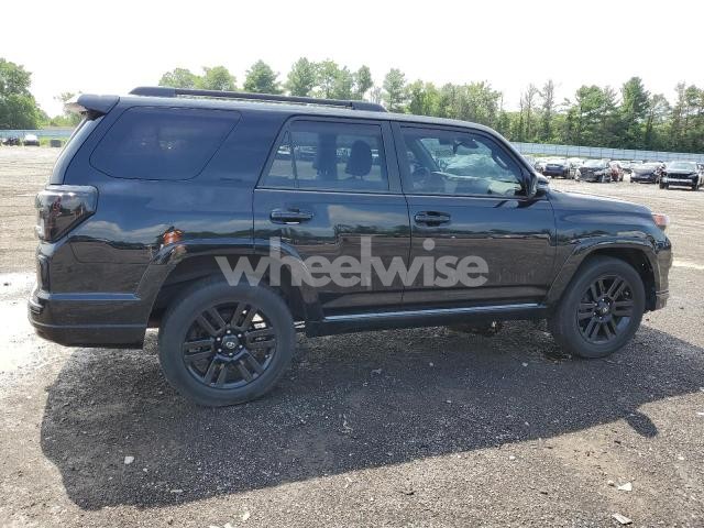 Photo 4 of 2020 TOYOTA 4RUNNER SR5/SR5 PREMIUM (VIN JTEBU5JR2L5760022)