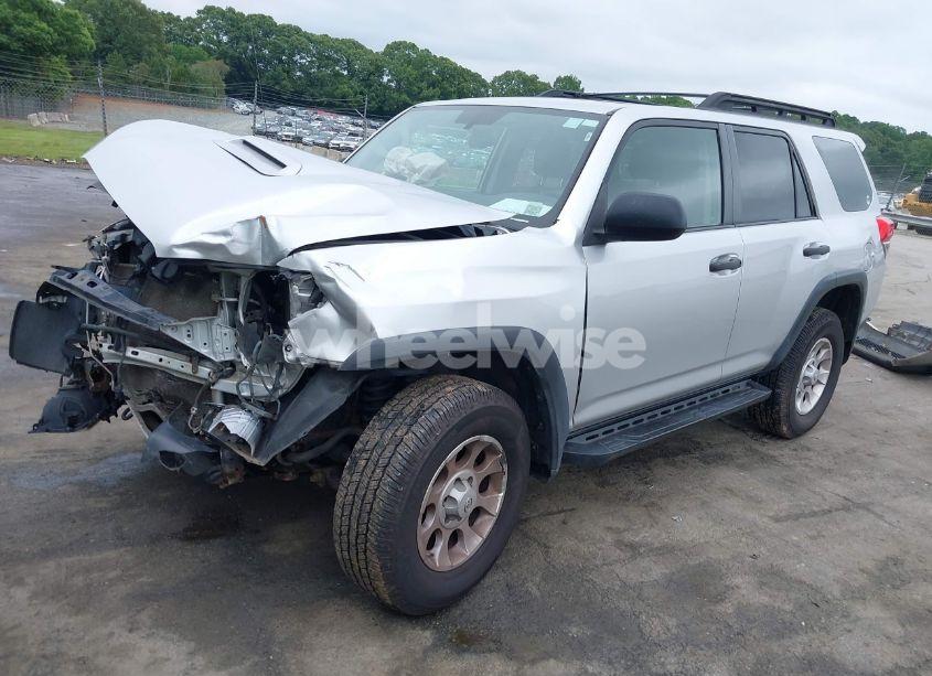 Photo 2 of 2011 Toyota 4runner TRAIL V6 (VIN JTEBU5JR3B5051534)