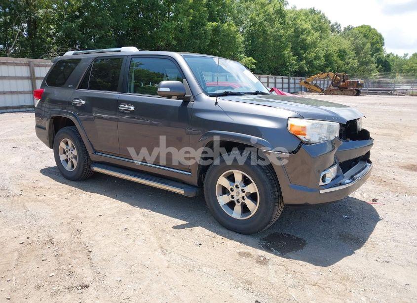 2011 Toyota 4runner SR5 V6 (VIN JTEBU5JR3B5057317) main photo