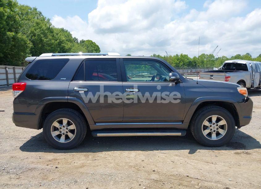 Photo 13 of 2011 Toyota 4runner SR5 V6 (VIN JTEBU5JR3B5057317)