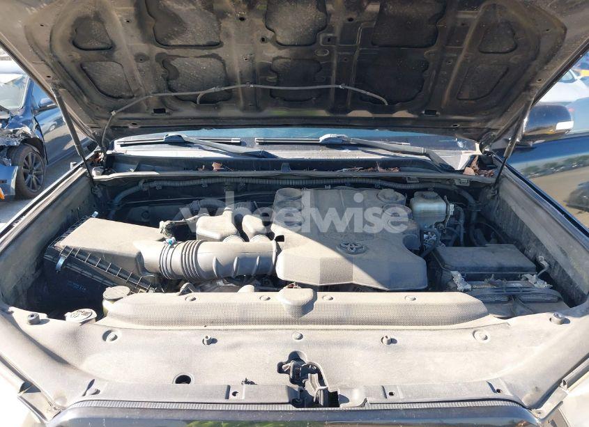 Photo 10 of 2011 Toyota 4runner SR5 V6 (VIN JTEBU5JR3B5059519)