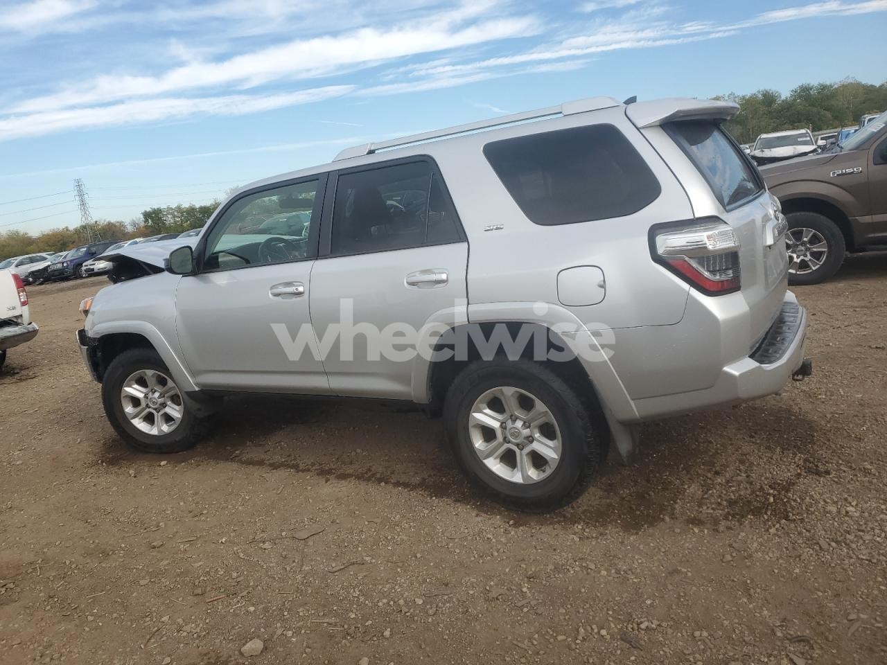 Photo 2 of 2014 TOYOTA 4RUNNER SR5 (VIN JTEBU5JR3E5195931)