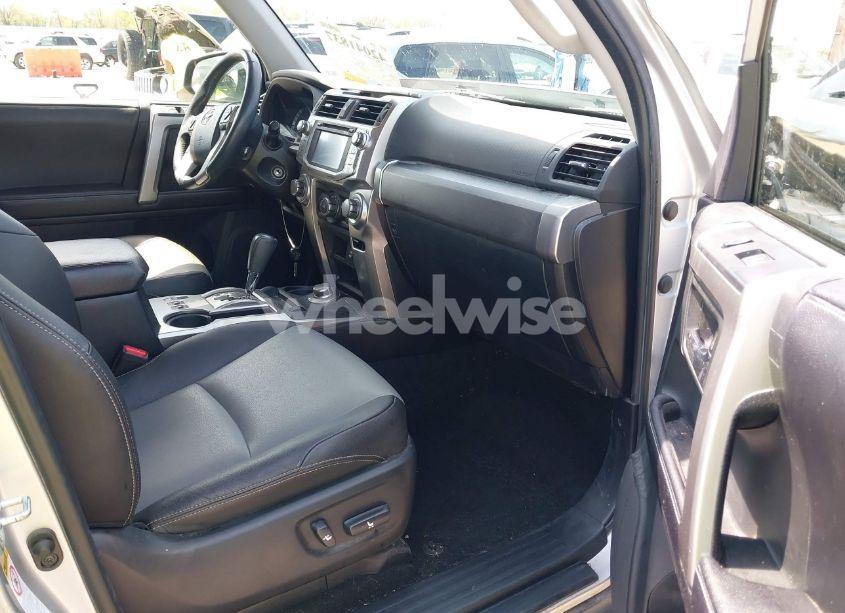 Photo 5 of 2017 Toyota 4runner SR5 PREMIUM (VIN JTEBU5JR3H5433541)