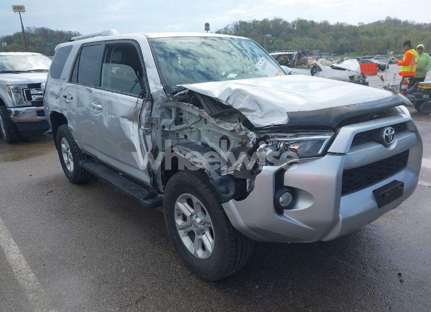 Photo 6 of 2017 Toyota 4runner SR5 PREMIUM (VIN JTEBU5JR3H5433541)