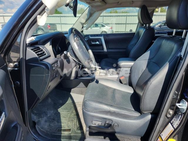 Photo 10 of 2018 TOYOTA 4RUNNER SR5/SR5 PREMIUM (VIN JTEBU5JR3J5491476)
